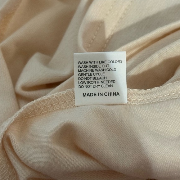 Women’s Ivory Stretchy Cap Sleeves Casual V-neck T-shirt Size Large Polyester - Picture 7 of 11